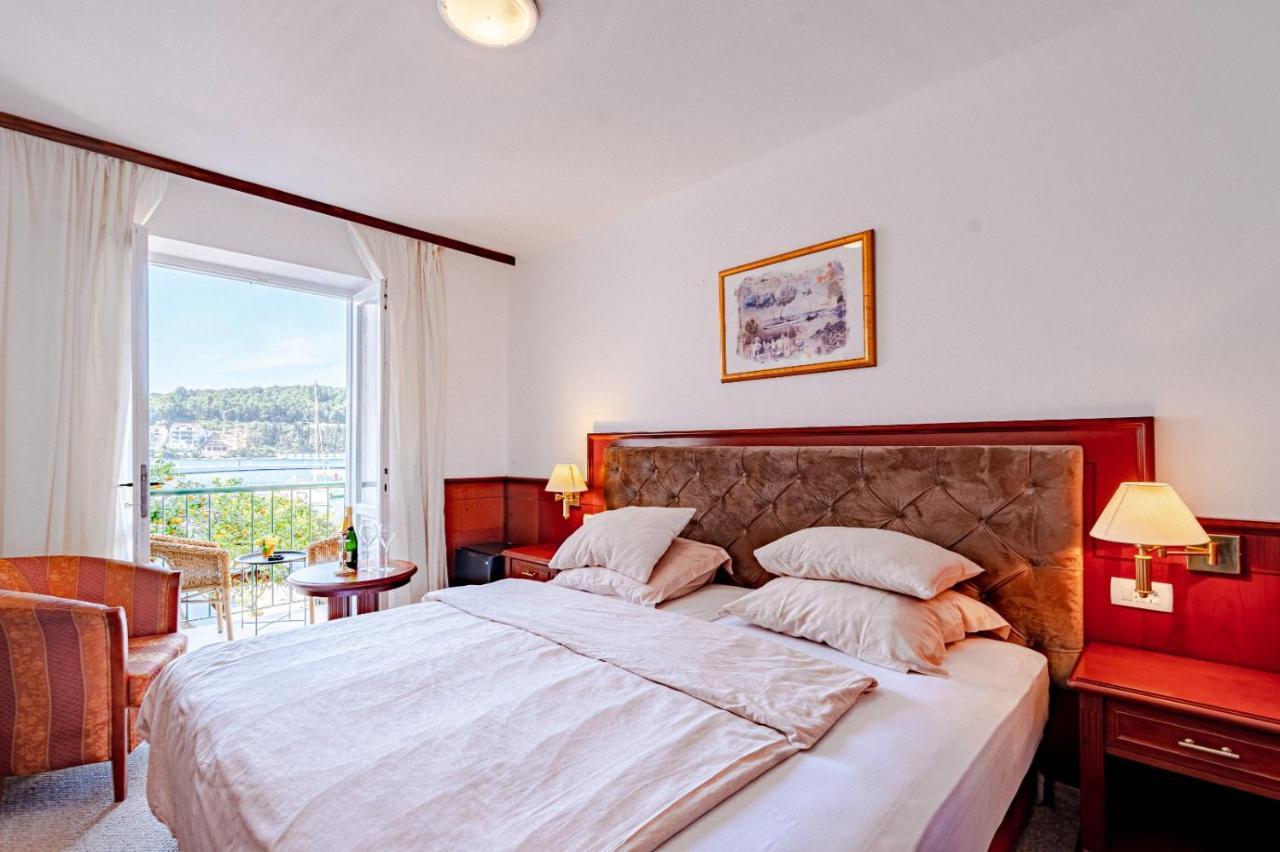 Hotel Dalmacija 벨라루카 외부 사진