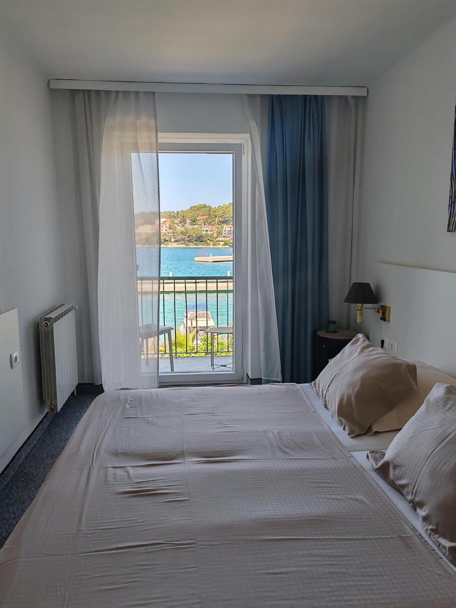 Hotel Dalmacija 벨라루카 외부 사진